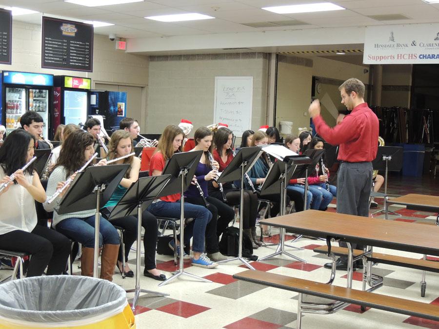 Music+Departments+Jingle+Bell+Java+hits+the+cafeteria