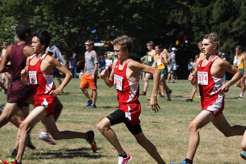 Boys’ cross country wins first Hornet-Red Devil Invitational