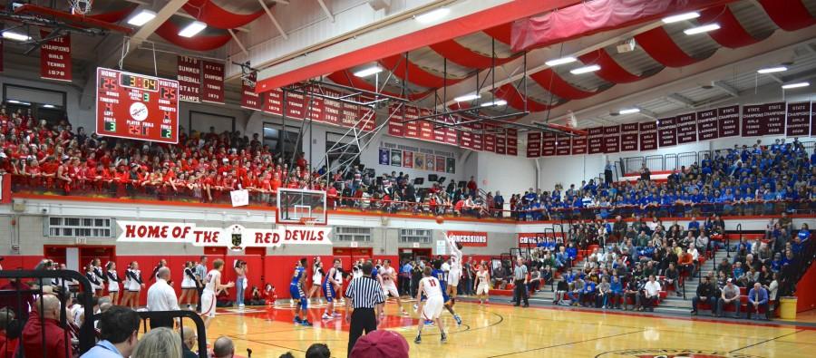 Central boys basketball played Lyons Township on Friday, Jan. 8 in an anticipated rivalry game. LT won the game in overtime 59-53. 