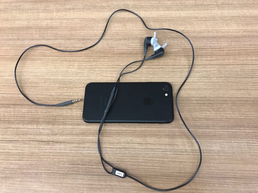 The IPhone 7 lacks a headphone jack port. Many students are annoyed with the new phone. 