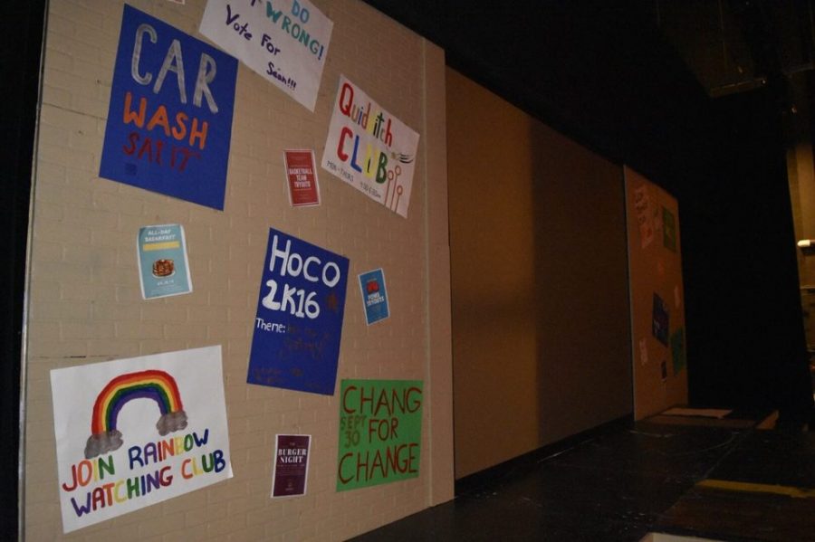 For A High Schoolers Guide to the Galaxy, crew members recreated a classic school hallway on stage with bright posters for clubs, activities and campaigns.