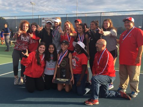 Girls varsity tennis takes third at State