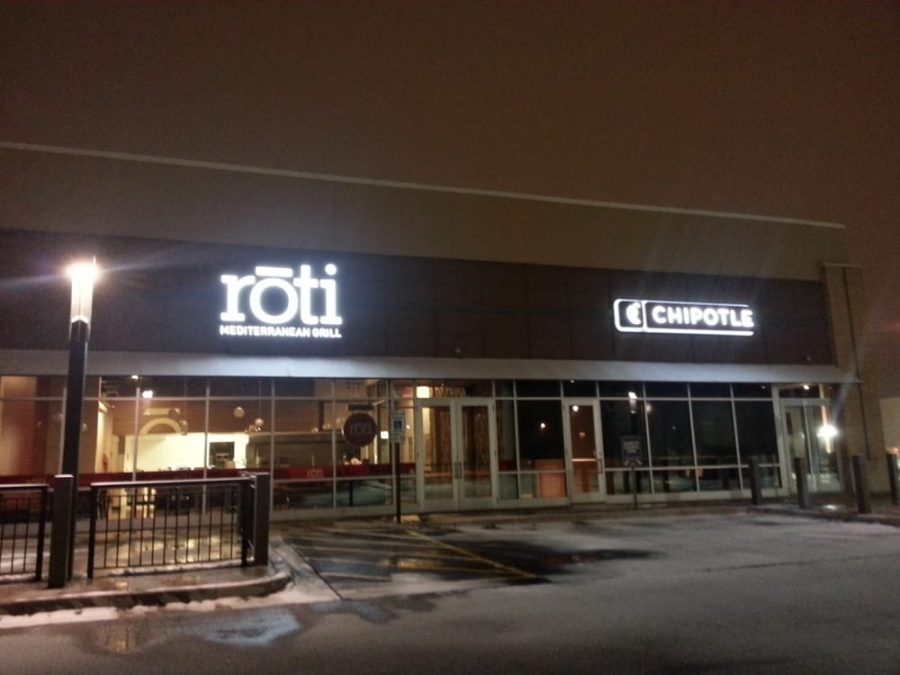 Roti+is+in+between+Chipotle+and+Urban+Barbecue+near+Oak+Brook+Mall.