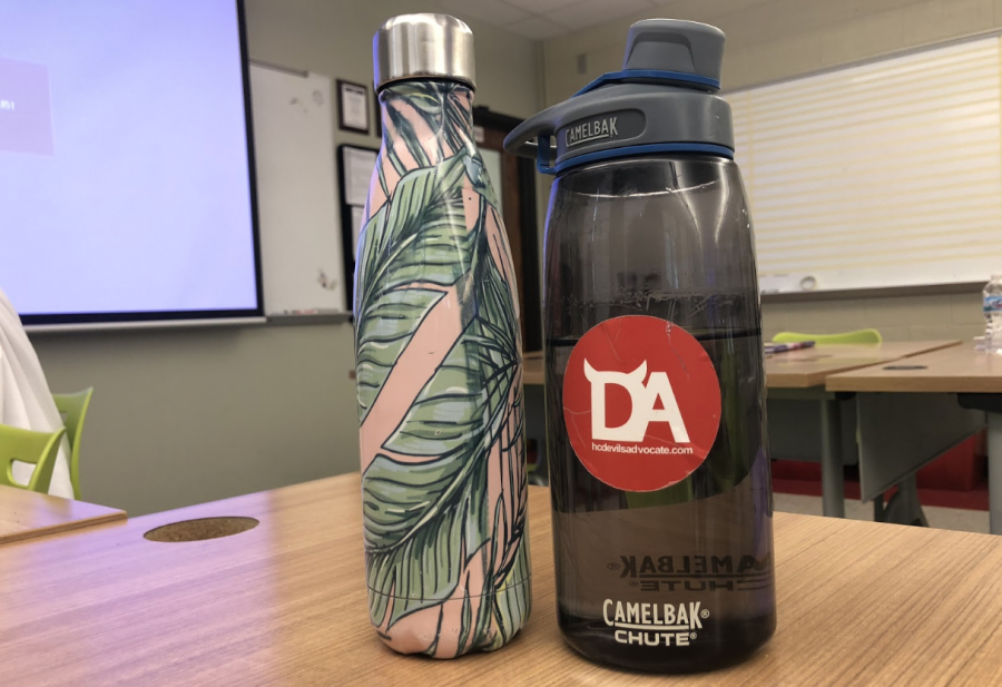 Reusable waterbottles are the best way to keep hydrated during school. 
