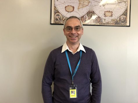 Economics teacher integrates field experience into classroom