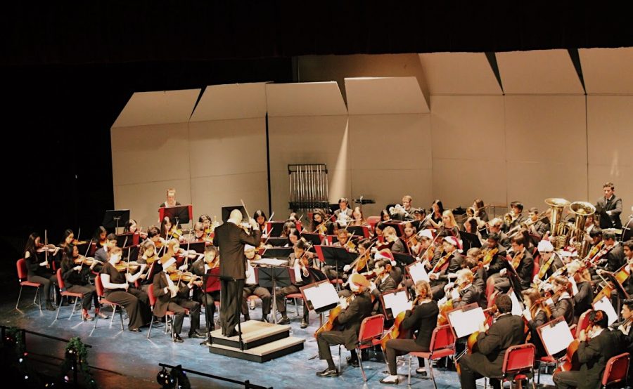 The concert orchestra played Mad Russians Christmas, conducted by orchestra director Serge Penksik.