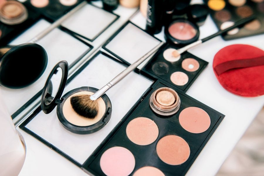 Nowadays there are many different alternatives to high-end, expensive makeup products that can be found at Walgreens.