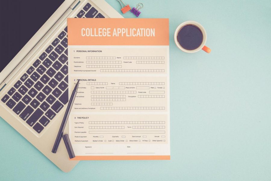 Many seniors have struggled with college applications as the COVID-19 pandemic has caused them to miss out on college visits and standardized testing.