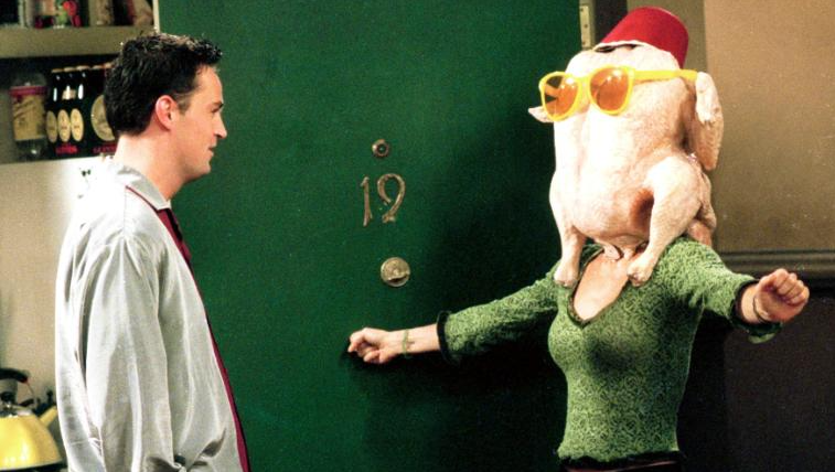Matthew Perry and Courteney Cox contribute to a must-watch Friends Thanksgiving special.