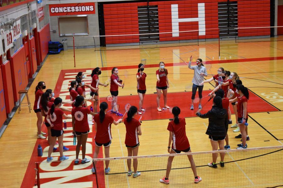 On Wednesday, Feb 25, the Hinsdale Central varsity and junior varsity played York. 