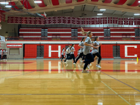 Masked and unmasked students during the pacer test.