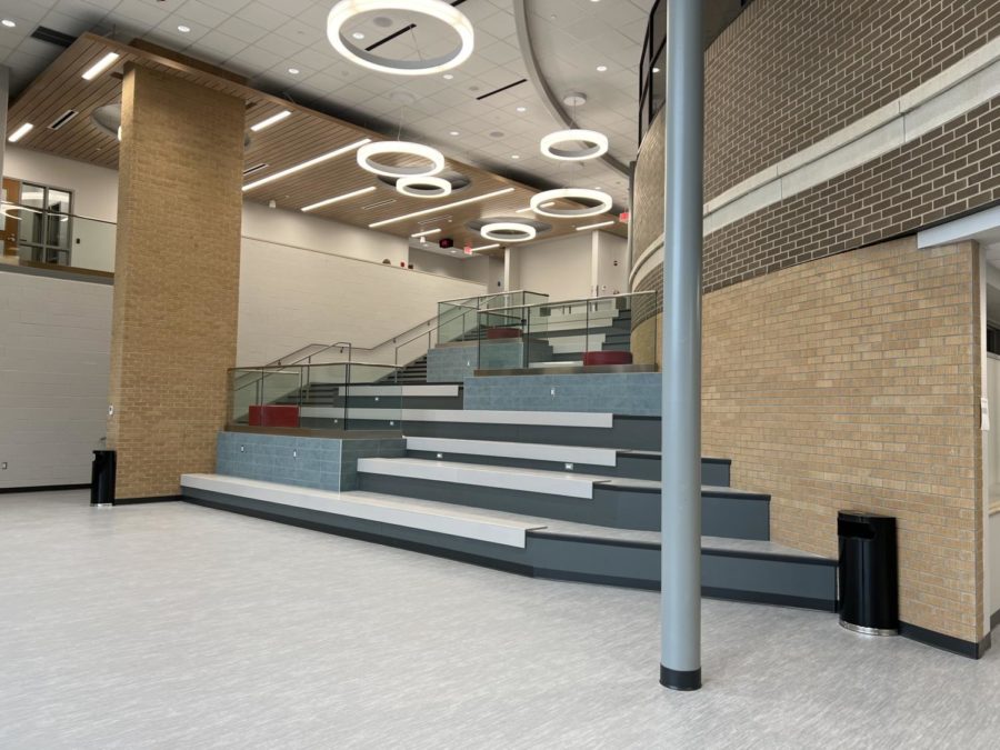 The new commons area has high ceilings, circular light fixtures, and stairs up to more hangout areas. The space was finished over spring break and is now open for students to spend their downtime in. “The common room isn’t so common, it’s cool. The cool room,” said Luke Hildreth, senior.