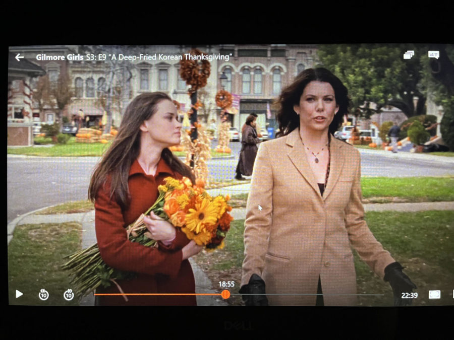 Gilmore Girls is a must watch show during the fall season, but especially the Thanksgiving episode "A Deep-Fried Korean Thanksgiving."