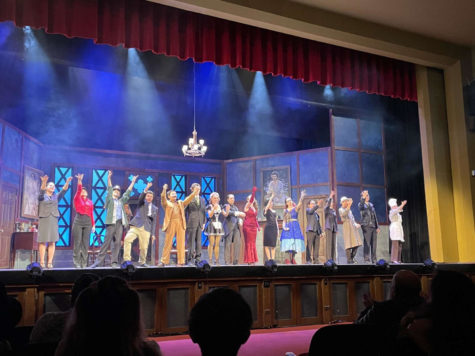 Hinsdale Central’s Drama Club performs “Clue”