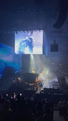 On Feb. 22, 2023, SZA’s SOS Tour came to visit the United Center in Chicago. The show consisted of many songs from her new album, SOS, while featuring some cult classics such as “The Weekend,” “Love Galore,” “Drew Barrymore,” and “Love Galore.” 