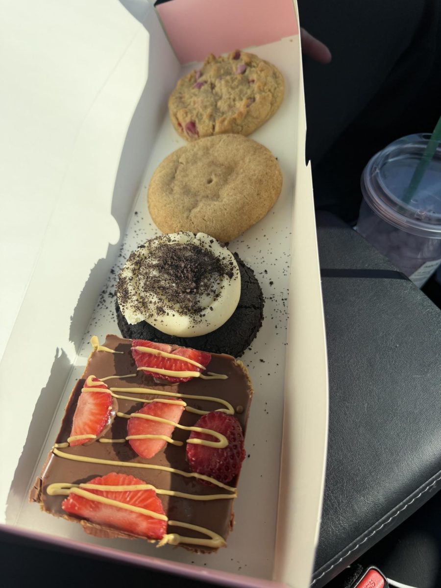 The Valentine’s day Crumbl Cookies line up for February. 